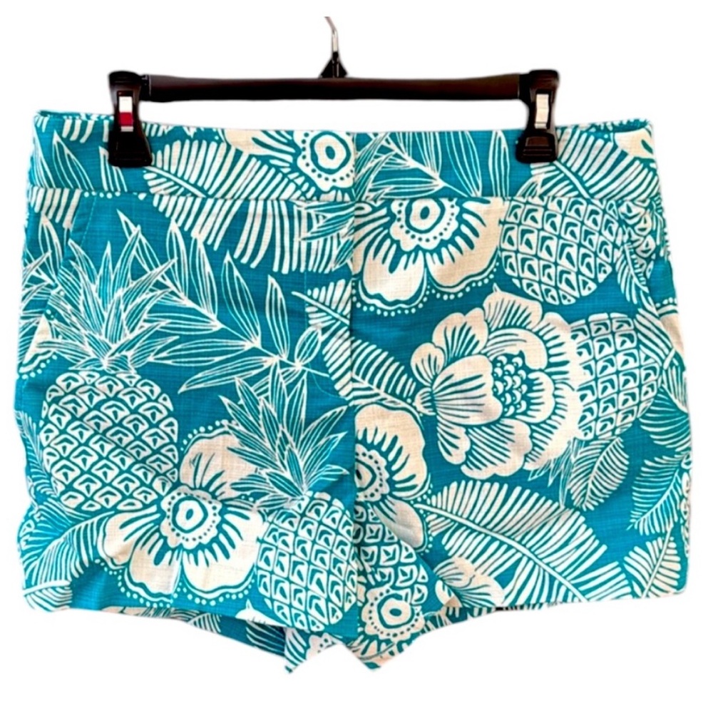 Trina Turk Womens shorts Inseam 3.5” Size 10